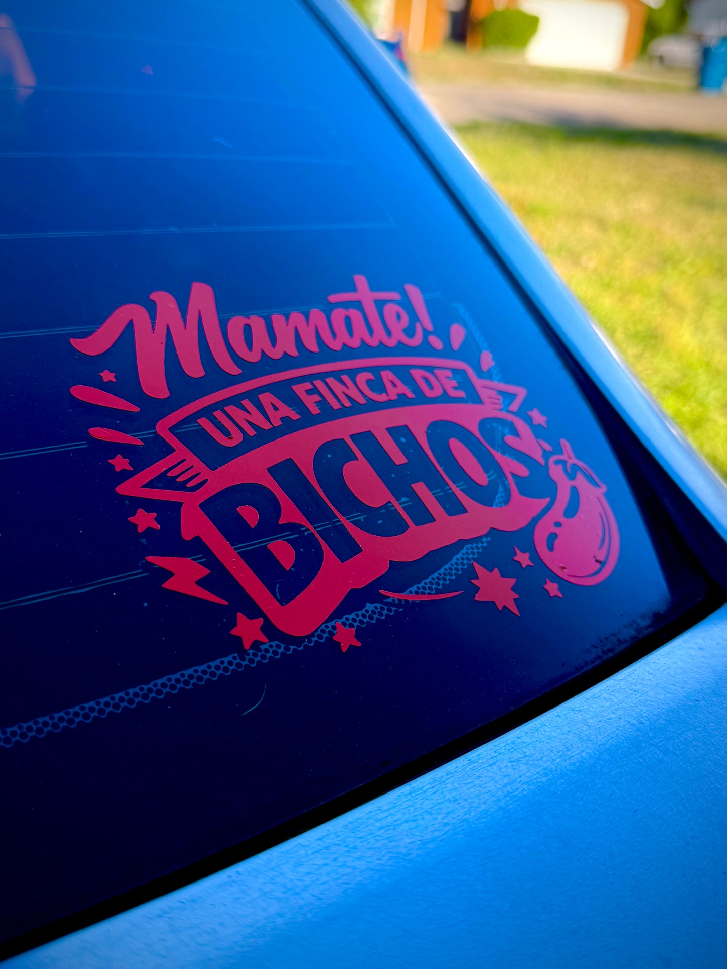 Mamate una finca de bichos - Vinyl Sticker (Doxian)